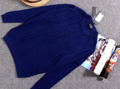 网上的衣服不称心?他专门定制个性化服装,每小时生产两千套